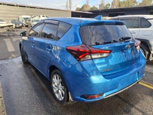 2015 Toyota Corolla ZRE182R image 2