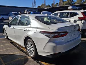 2023 Toyota Sedan AXVH70R image 2