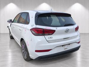 2022 Hyundai I30 PD 2.0L G4NC AUTO 6SPD FWD ACTIVE image 2