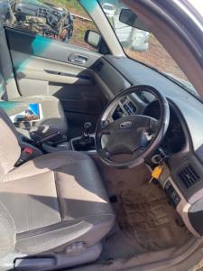 2002 Subaru Forester XS image 2