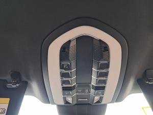 2014 Porsche Macan 95B image 2