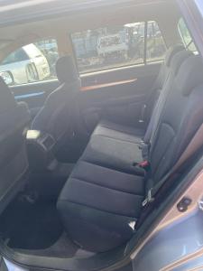 2011 Subaru Outback image 2