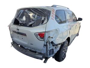 2016 Nissan Pathfinder R52 ST image 2