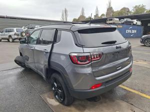 2020 Jeep Compass BG image 2