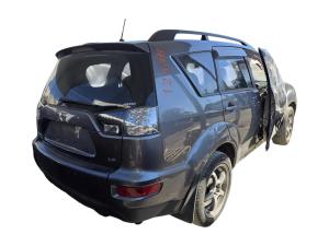 2011 Mitsubishi Outlander ZH LS image 2