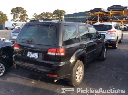 ford Escape Oct 2010 Parts & Wrecking