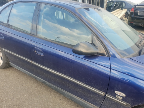 holden Commodore 2000 Parts & Wrecking