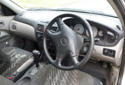 2000 Nissan  N16 image 3