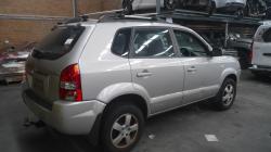 2007 Hyundai Tucson G4GC -M- (5 SPEED) 2WD image 3