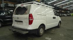 2015 Hyundai Iload 2.5DT -SA- (5 SPEED) image 3