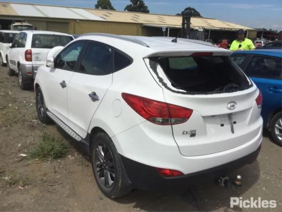 hyundai Ix35 LM Oct 2014 Parts & Wrecking