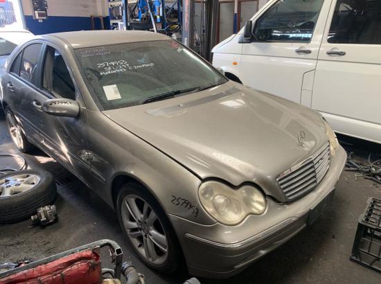 mercedes benz C200 KOMPRESSOR Aug 2003 Parts & Wrecking