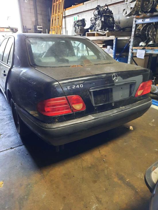 mercedes benz E240 Nov 1997 Parts & Wrecking