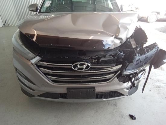hyundai Tucson TL HIGHLANDER AWD Oct 2017 Parts & Wrecking