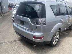 2007 Mitsubishi image 3