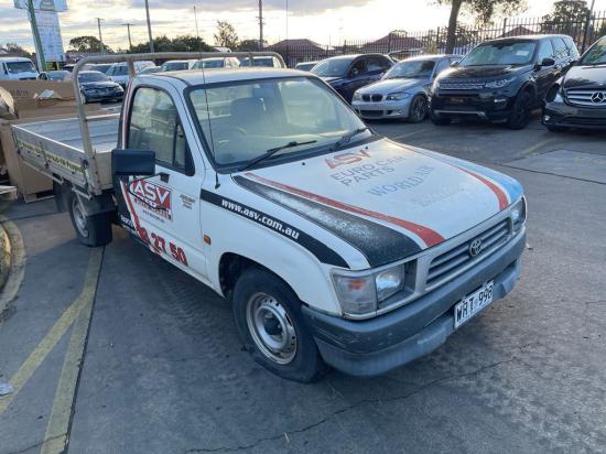 toyota Hilux WORKMATE RZN147R 2000 Parts & Wrecking