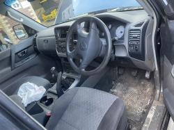 2005 Mitsubishi Pajero Np NP PAJERO image 3