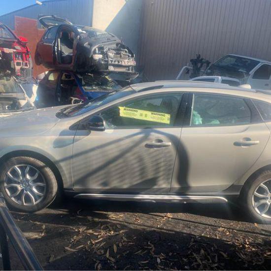 volvo S40 2017 Parts & Wrecking