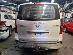 2017 Hyundai Iload image 3