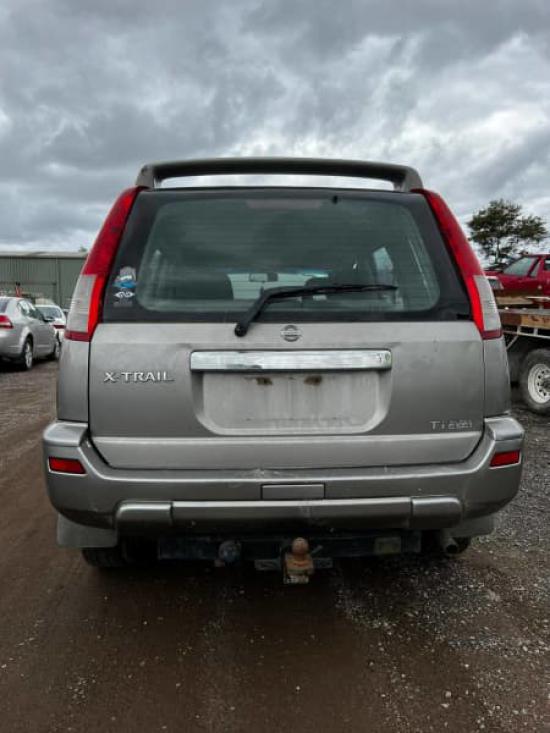 nissan X-trail 2006 Parts & Wrecking
