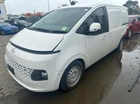 2022 Hyundai Staria image 3
