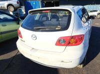 2004 Mazda 3 image 3