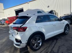 2021 Volkswagen T Rock 140TSI SPORT image 3