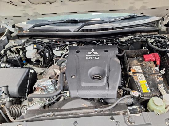 mitsubishi Engine 