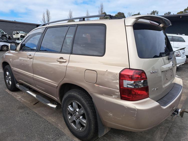 toyota Kluger Jun 2004 Parts & Wrecking