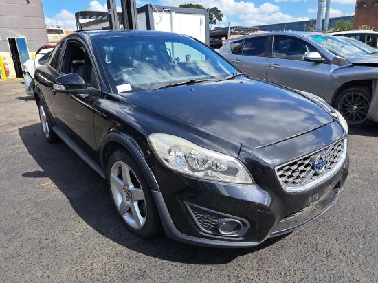 volvo c30 RIGHT GUARD 