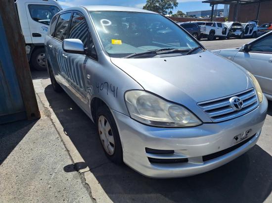 toyota avensis Bonnet / Hood 