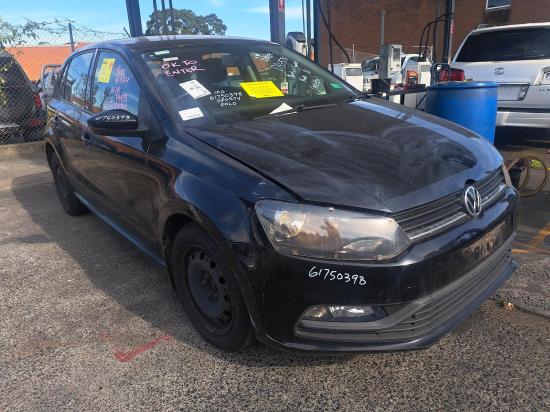 volkswagen Polo 6R Jul 2016 RIGHT FRONT HUB ASSEMBLY 