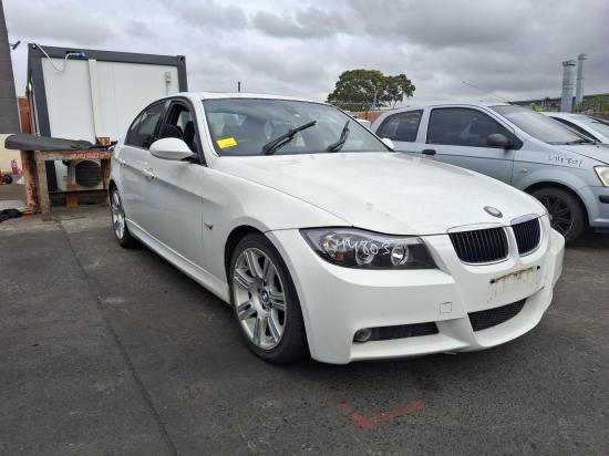 bmw 3 Series E90 Sep 2006 LEFT HEADLAMP 