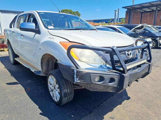mazda Bt50 Apr 2014 RIGHT FRONT WINDOW REG/MOTOR 