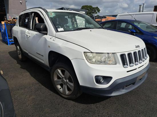 jeep compass LEFT GUARD 