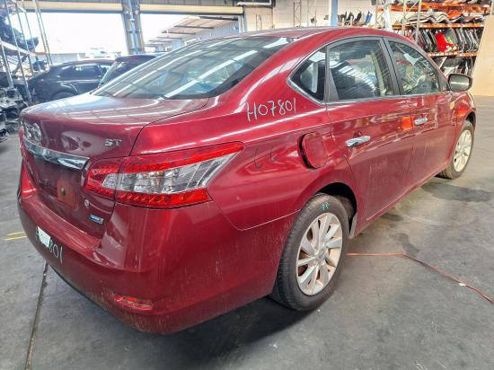 nissan pulsar LEFT TAILLIGHT 