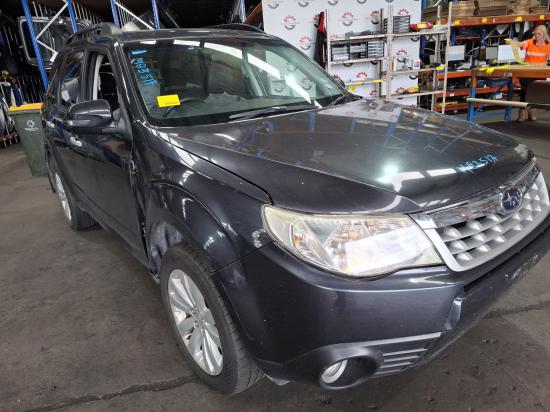 subaru forester RIGHT DOOR MIRROR 