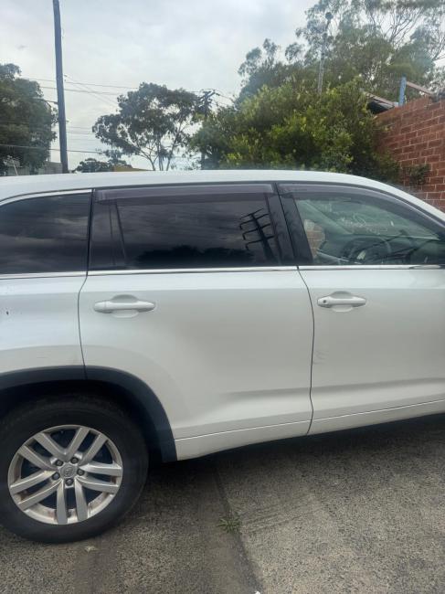 toyota Kluger GSU50R Aug 2015 Parts & Wrecking