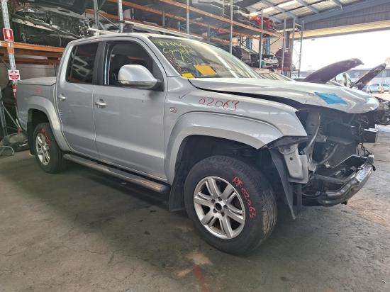 volkswagen Amarok Apr 2013 STARTER MOTOR 