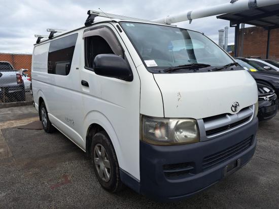 toyota Hiace TRH201R Jul 2007 FRONT BAR BRKT/REINFORCEMENT 