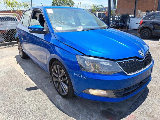 skoda  fabia LEFT REAR DOOR 