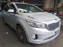 2015 Kia Carnival YP image 3