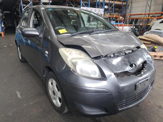 toyota yaris A/C COMPRESSOR 