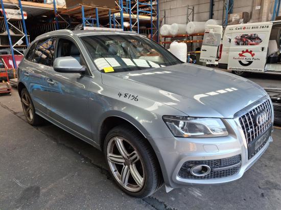 audi Q5 8R Oct 2011 RIGHT GUARD 