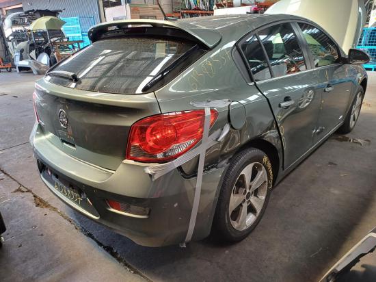 holden Cruze Apr 2016 LEFT HEADLAMP 
