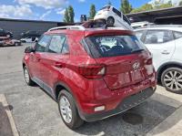 2020 Hyundai Venue QX image 3