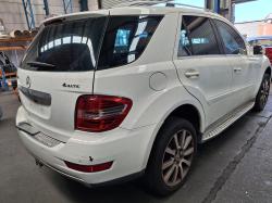 Mercedes M Class W164 image 3