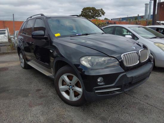 bmw X5 E70 May 2008 RIGHT GUARD 