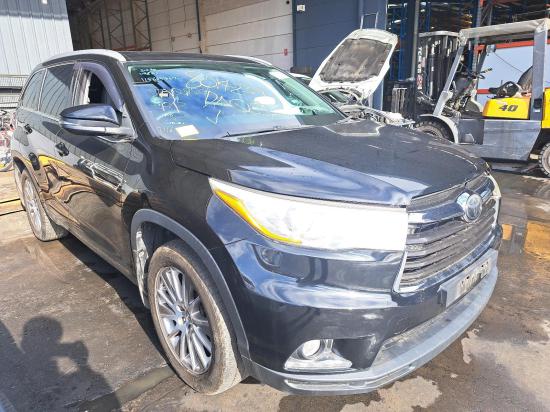 toyota Kluger May 2015 LEFT HEADLAMP 