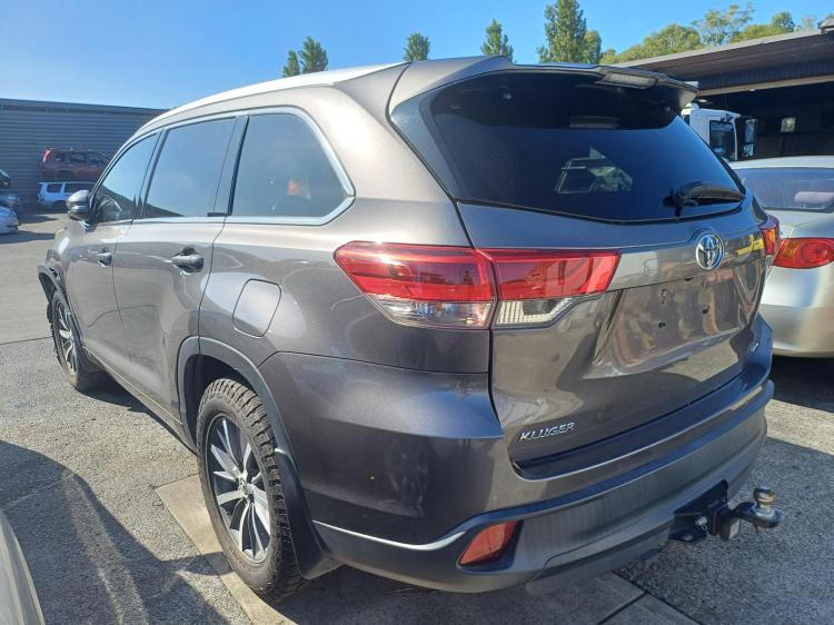 toyota Kluger GSU55R Oct 2017 Parts & Wrecking